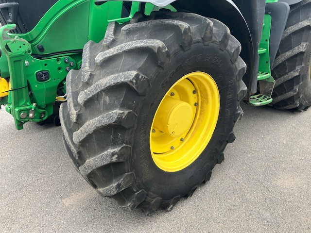 JOHN DEERE 6R195 - Трактор: фото 2 JOHN DEERE 6R195 - Трактор: фото 2