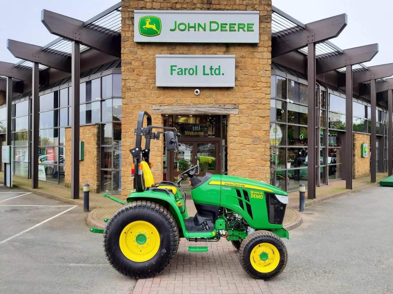 John Deere 3046R compact tractor - Минитрактор: фото 2 John Deere 3046R compact tractor - Минитрактор: фото 2