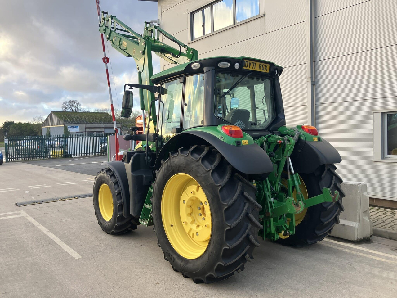 John Deere 6120M - Трактор: фото 3 John Deere 6120M - Трактор: фото 3