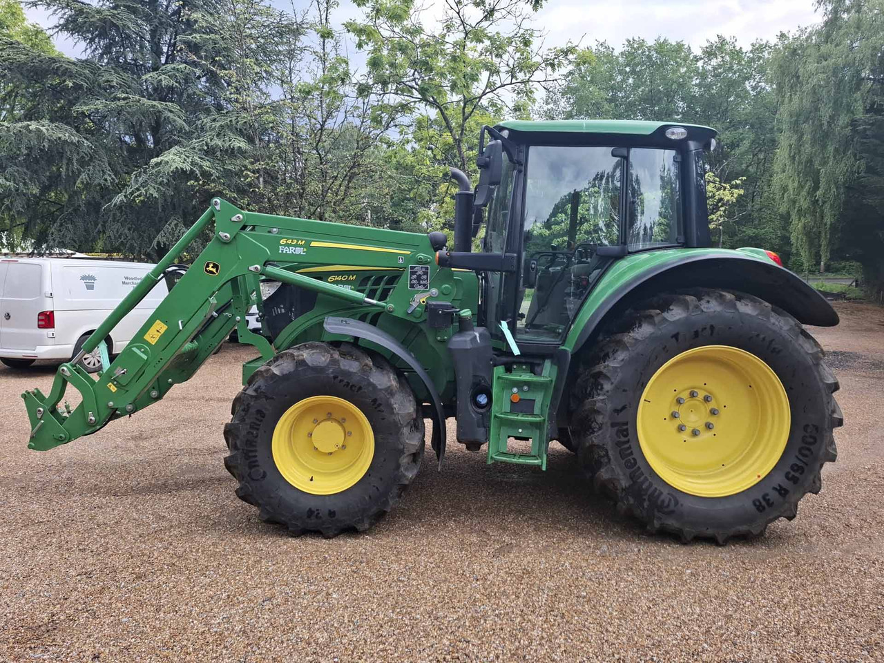 John Deere 6140M - Трактор: фото 1 John Deere 6140M - Трактор: фото 1
