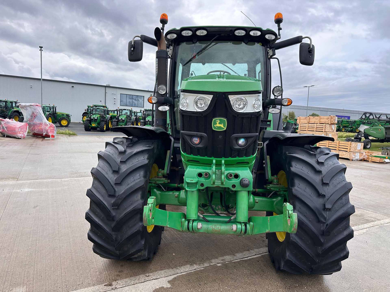 John Deere 6150R - Трактор: фото 3 John Deere 6150R - Трактор: фото 3