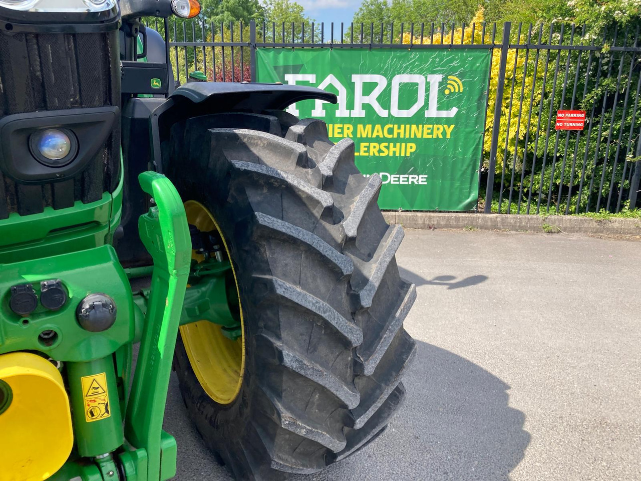 John Deere 6155R - Трактор: фото 5 John Deere 6155R - Трактор: фото 5