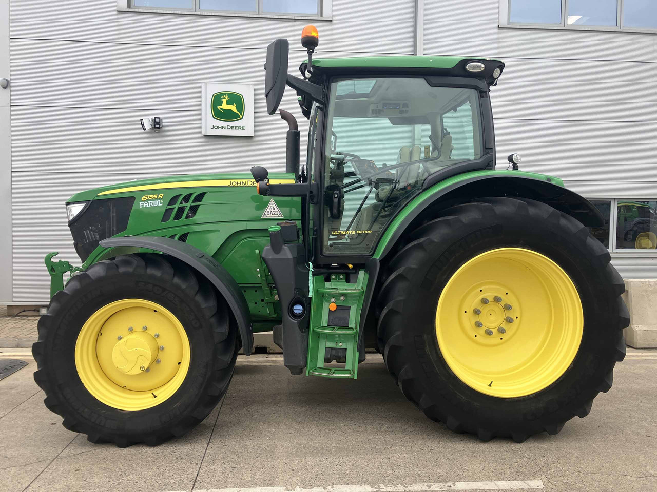 John Deere 6155R - Трактор: фото 2 John Deere 6155R - Трактор: фото 2