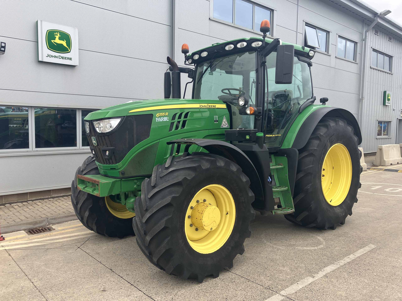 John Deere 6155R - Трактор: фото 1 John Deere 6155R - Трактор: фото 1