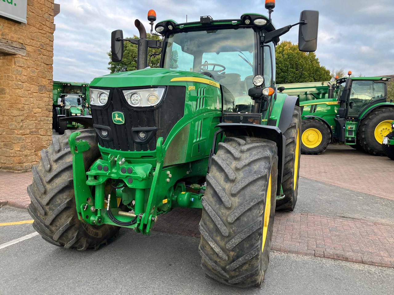 John Deere 6155R - Трактор: фото 5 John Deere 6155R - Трактор: фото 5