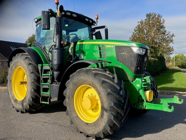 John Deere 6250R - Трактор: фото 1 John Deere 6250R - Трактор: фото 1