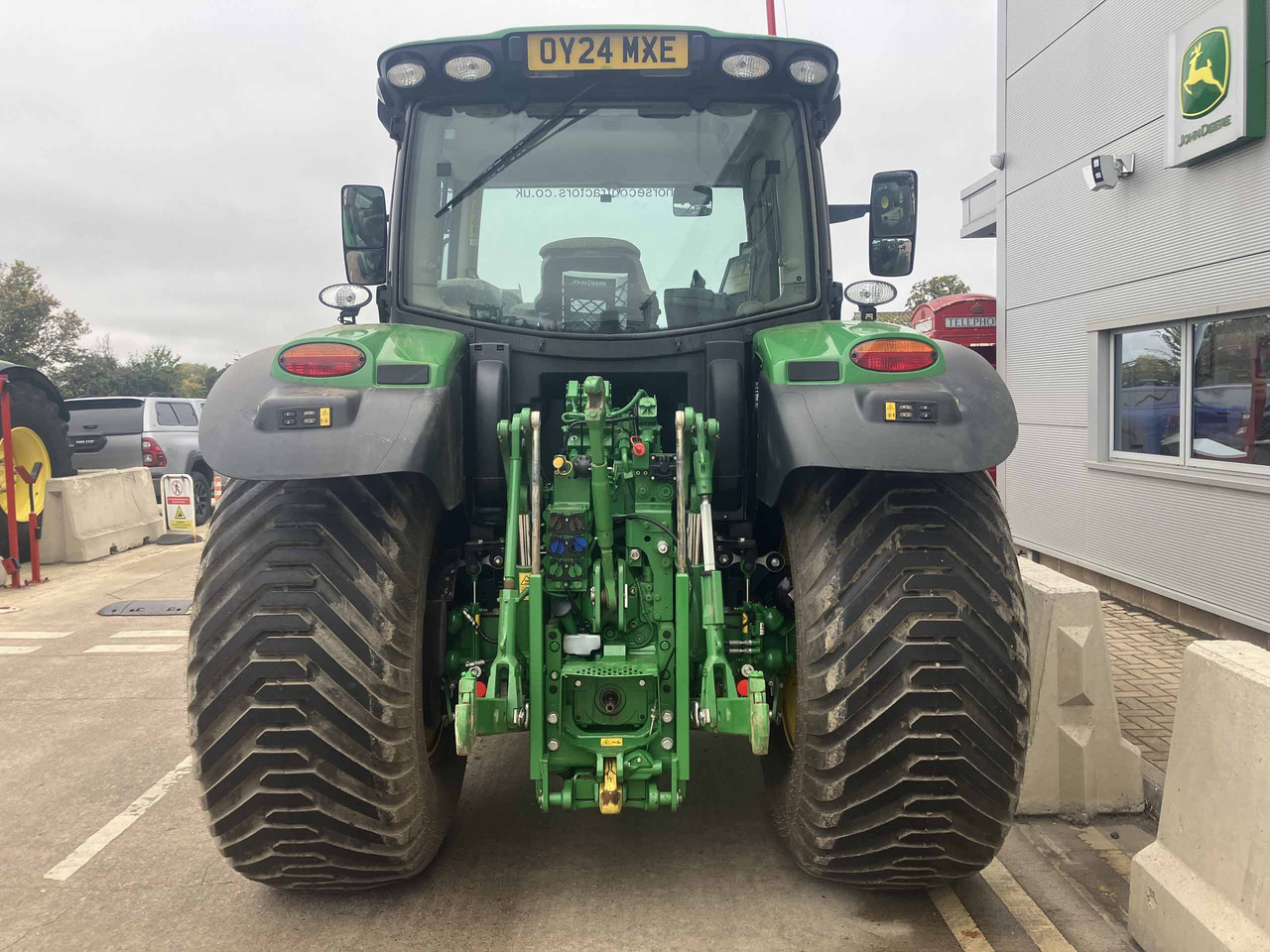 John Deere 6R 130 - Трактор: фото 4 John Deere 6R 130 - Трактор: фото 4