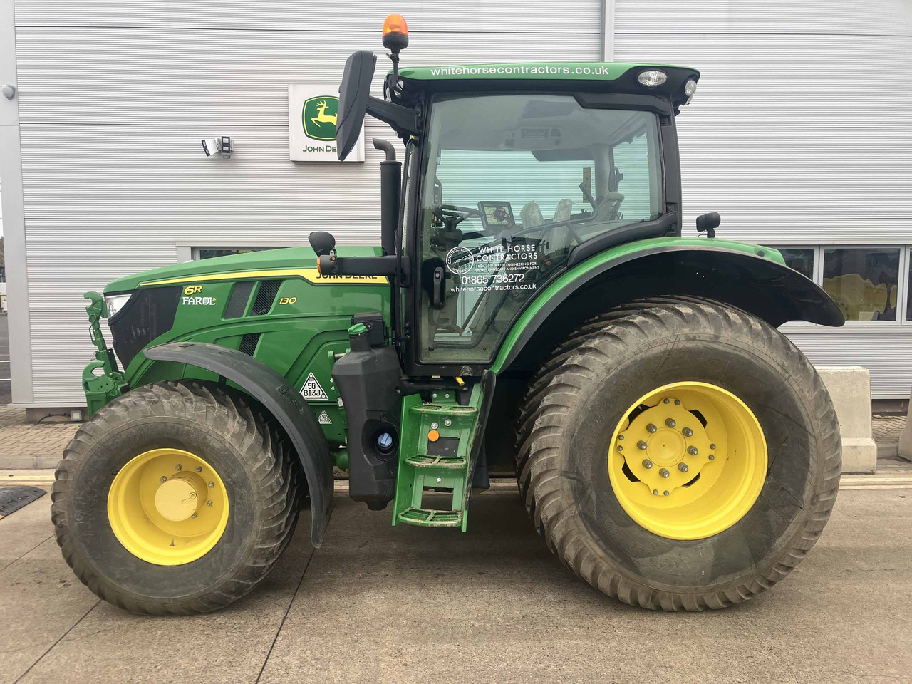 John Deere 6R 130 - Трактор: фото 2 John Deere 6R 130 - Трактор: фото 2