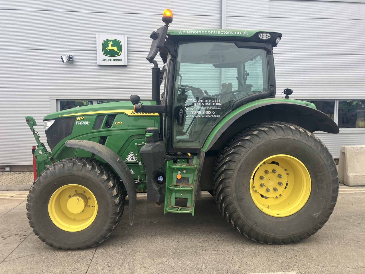 John Deere 6R 130 - Трактор: фото 2 John Deere 6R 130 - Трактор: фото 2