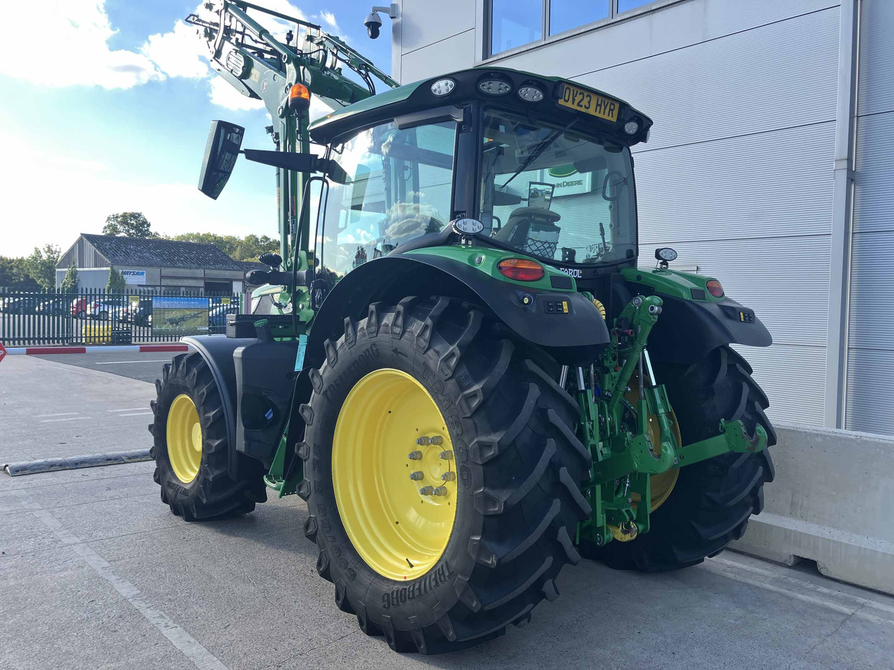 John Deere 6R 150 & 623R Loader - Трактор: фото 3 John Deere 6R 150 & 623R Loader - Трактор: фото 3