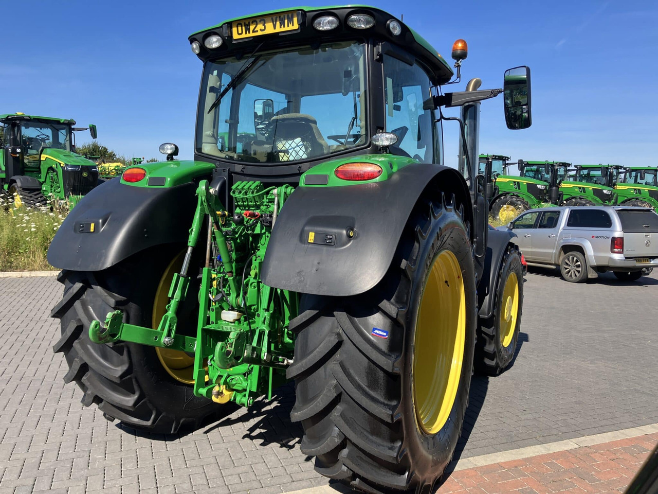 John Deere 6R 185 - Трактор: фото 5 John Deere 6R 185 - Трактор: фото 5