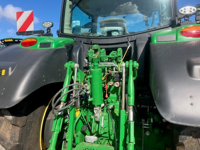 John Deere 6R 195 - Трактор: фото 5 John Deere 6R 195 - Трактор: фото 5