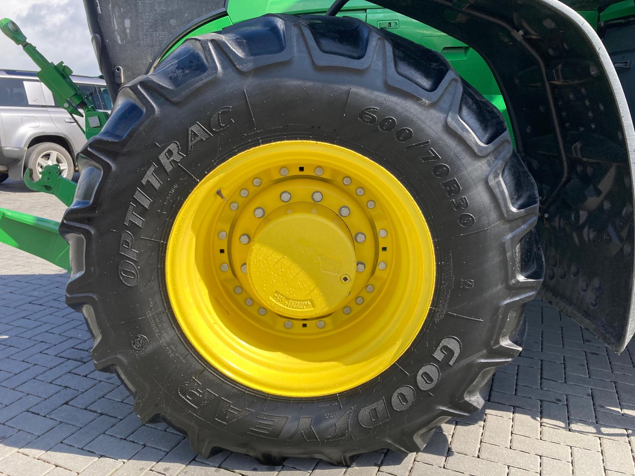 John Deere 7R 310 - Трактор: фото 2 John Deere 7R 310 - Трактор: фото 2