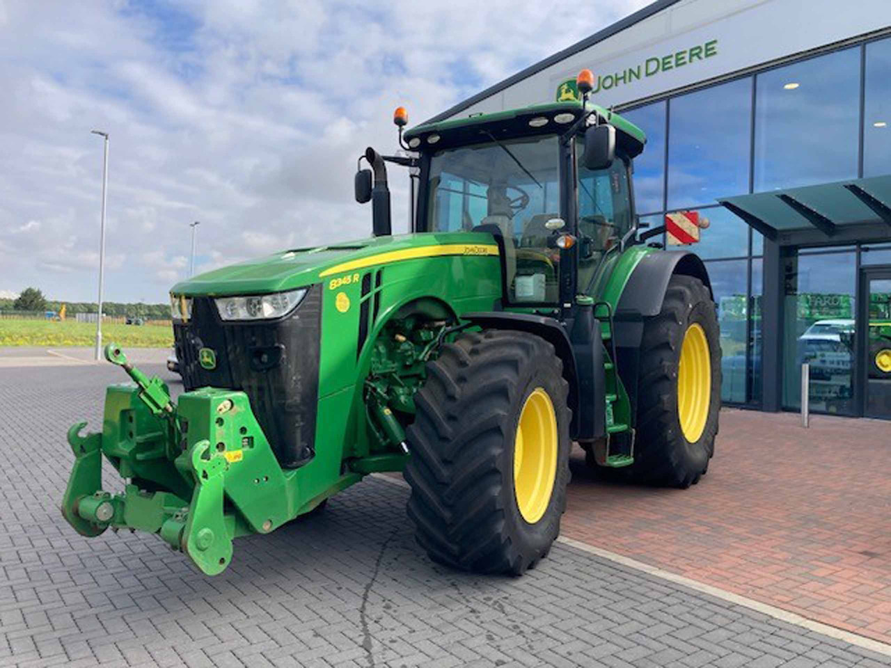 John Deere 8345R - Трактор: фото 1 John Deere 8345R - Трактор: фото 1