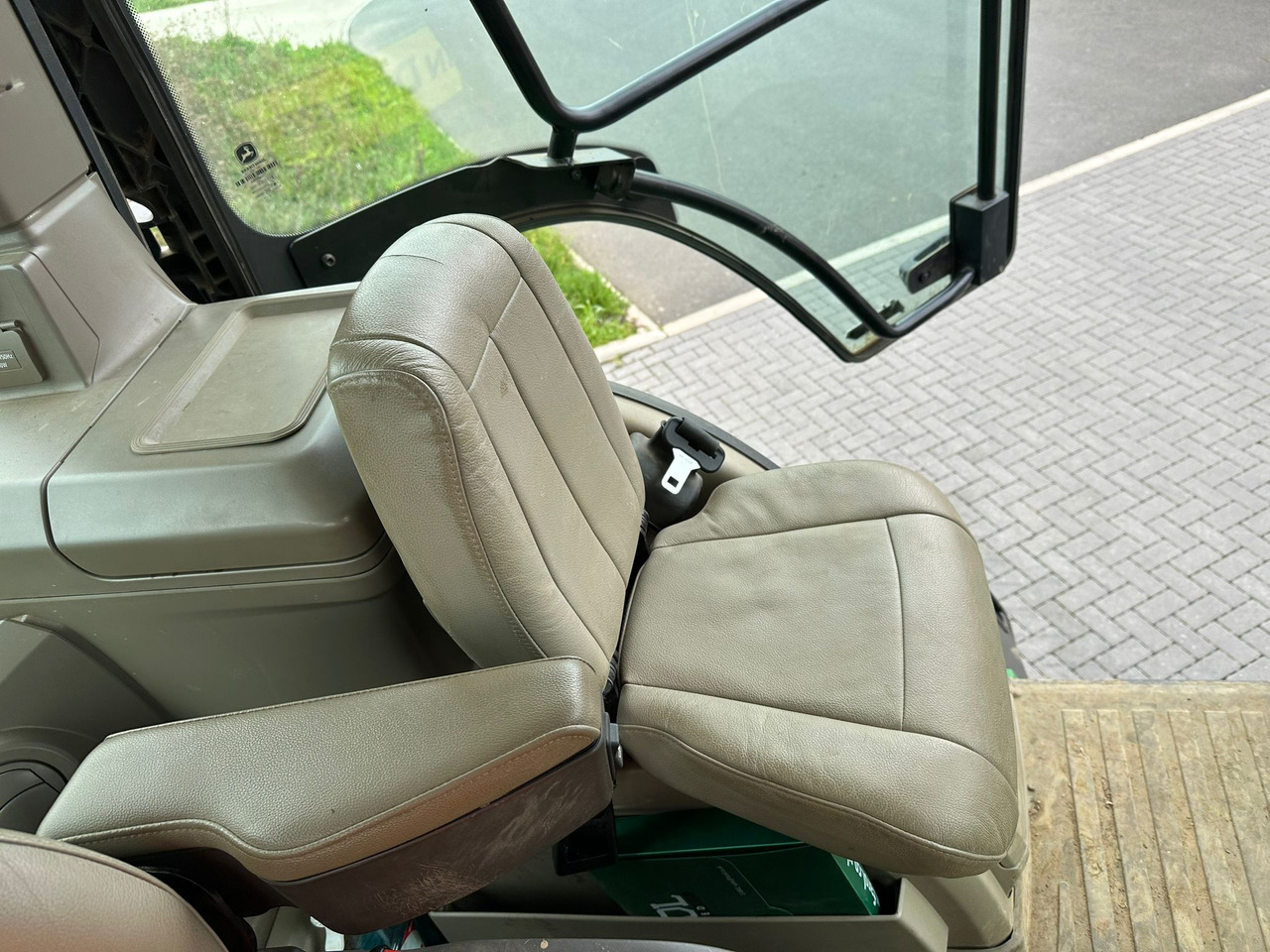 John Deere 8RX 410 - Гусеничный трактор: фото 5 John Deere 8RX 410 - Гусеничный трактор: фото 5