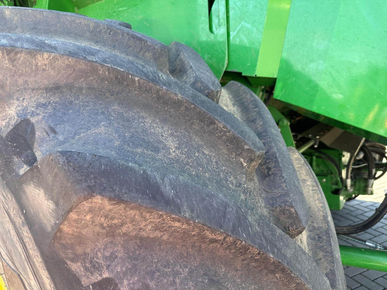 John Deere T670i HM - Зерноуборочный комбайн: фото 4 John Deere T670i HM - Зерноуборочный комбайн: фото 4