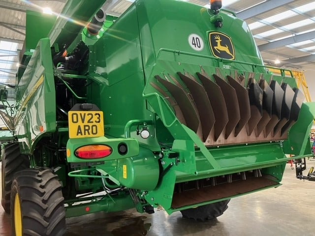 Зерноуборочный комбайн John Deere T670i: фото 12