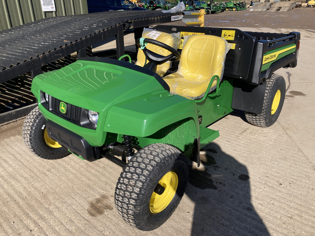 John Deere TE electric Gator - Квадроцикл: фото 1 John Deere TE electric Gator - Квадроцикл: фото 1
