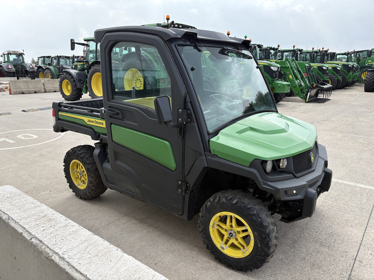 John Deere XUV865M Gator - Квадроцикл: фото 2 John Deere XUV865M Gator - Квадроцикл: фото 2