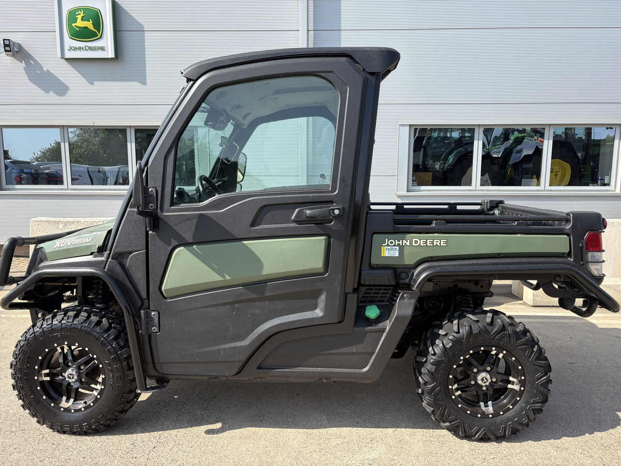 John Deere XUV865M Gator - Квадроцикл: фото 1 John Deere XUV865M Gator - Квадроцикл: фото 1