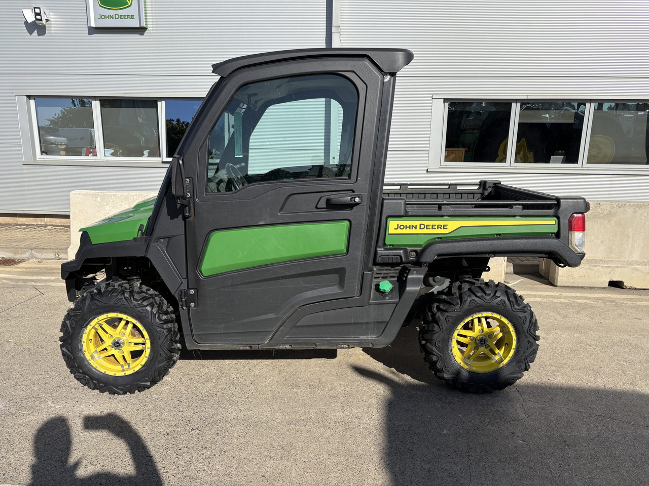 John Deere XUV865M Gator - Квадроцикл: фото 1 John Deere XUV865M Gator - Квадроцикл: фото 1