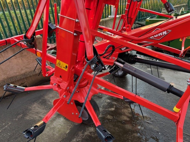 Kuhn GF7803 Tedder - Сеноворошилка: фото 4 Kuhn GF7803 Tedder - Сеноворошилка: фото 4