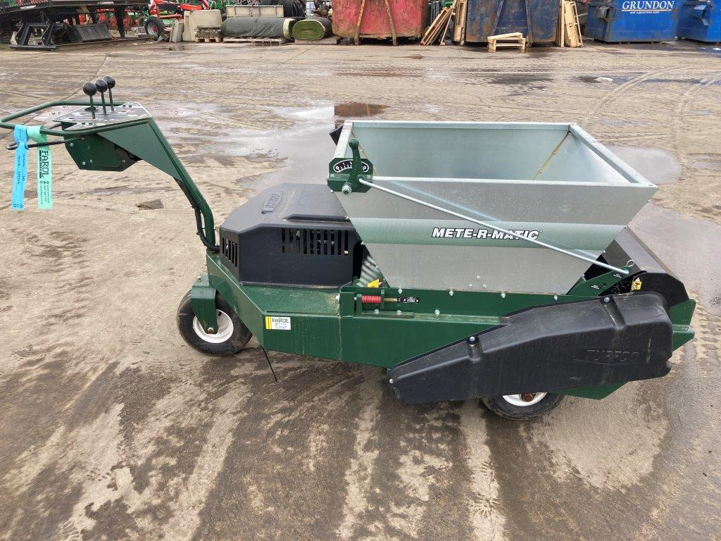 Turfco F15B Mete-R-Matic topdresser - Садовое оборудование: фото 1 Turfco F15B Mete-R-Matic topdresser - Садовое оборудование: фото 1