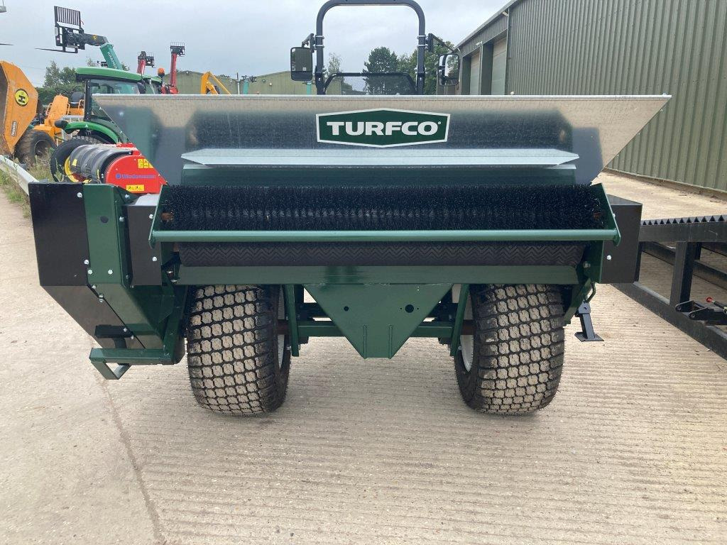 Turfco METE-R-MATIC XL Top Dresser - Садовое оборудование: фото 4 Turfco METE-R-MATIC XL Top Dresser - Садовое оборудование: фото 4