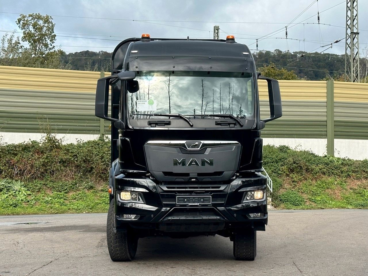 MAN TGS 33.520 6X6 Euro6e LogLift 165 Z - Лесовоз, Автоманипулятор: фото 2 MAN TGS 33.520 6X6 Euro6e LogLift 165 Z - Лесовоз, Автоманипулятор: фото 2