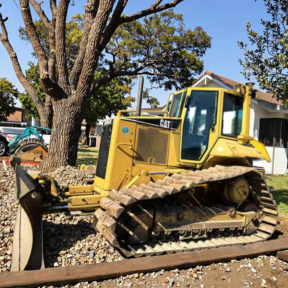 Caterpillar Tracks Bulldozer Japan Used Core Components Include Cummins Engine Pump Bearing and Gearbox at Competitive Price - Бульдозер: фото 1 Caterpillar Tracks Bulldozer Japan Used Core Components Include Cummins Engine Pump Bearing and Gearbox at Competitive Price - Бульдозер: фото 1