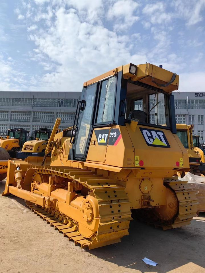 Cheap Used Bulldozer Cat D6G Second Hand Caterpillar D6D D6H D6R D6D in Stock Earth-movingMachinery - Бульдозер: фото 4 Cheap Used Bulldozer Cat D6G Second Hand Caterpillar D6D D6H D6R D6D in Stock Earth-movingMachinery - Бульдозер: фото 4