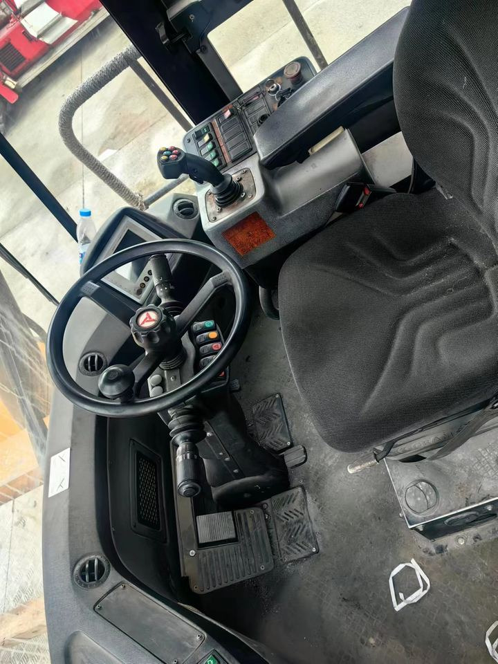 Good Condition USED Crane SRSC45C23 45 Ton Frontal Crane Container Crane - Ричстакер: фото 4 Good Condition USED Crane SRSC45C23 45 Ton Frontal Crane Container Crane - Ричстакер: фото 4