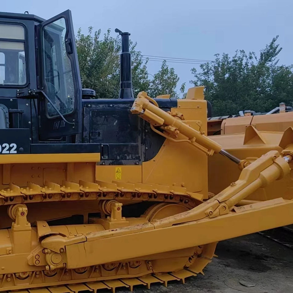 Good Quality USED Bulldozers High Efficiency SD22 23 Ton Bulldozer Construction Machinery - Бульдозер: фото 1 Good Quality USED Bulldozers High Efficiency SD22 23 Ton Bulldozer Construction Machinery - Бульдозер: фото 1