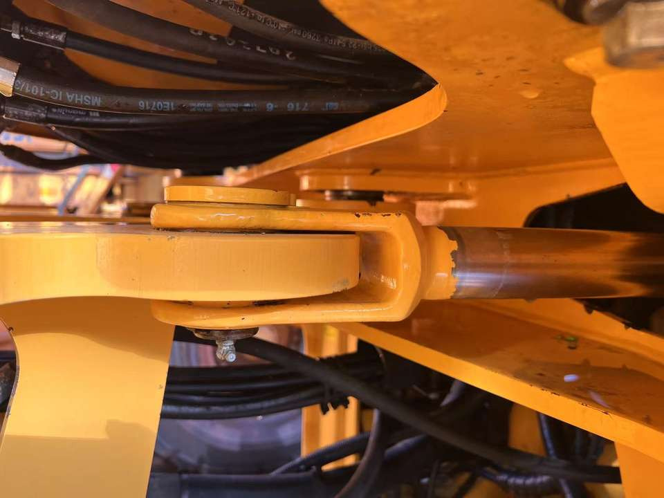 Hot Sale Used VOLVO L120GZ Loader Construction Machinery High Quality  Loader VOLVO в лизинг Hot Sale Used VOLVO L120GZ Loader Construction Machinery High Quality  Loader VOLVO: фото 6