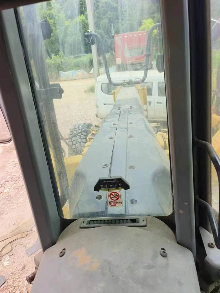 Original CAT 160M Grader Used Caterpillar Brand CAT 140H 140K 160K 120H 14G Motor Grader High Quality - Грейдер: фото 3 Original CAT 160M Grader Used Caterpillar Brand CAT 140H 140K 160K 120H 14G Motor Grader High Quality - Грейдер: фото 3