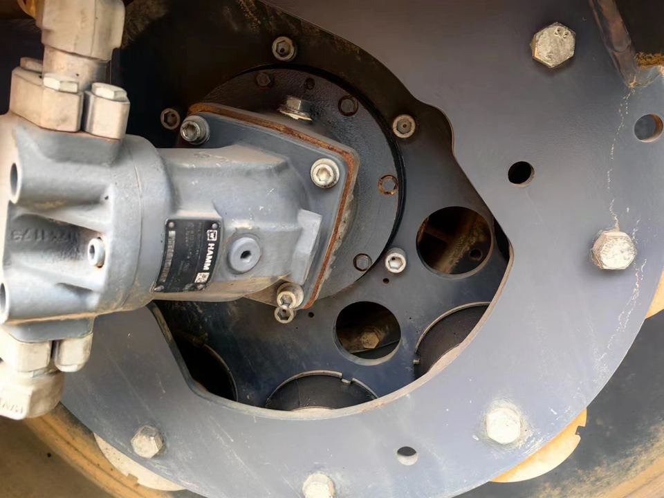 Original Good Condition USED Road Roller HD128 12 Ton Road Roller Vibratory Roller for HAMM - Дорожный каток: фото 5 Original Good Condition USED Road Roller HD128 12 Ton Road Roller Vibratory Roller for HAMM - Дорожный каток: фото 5