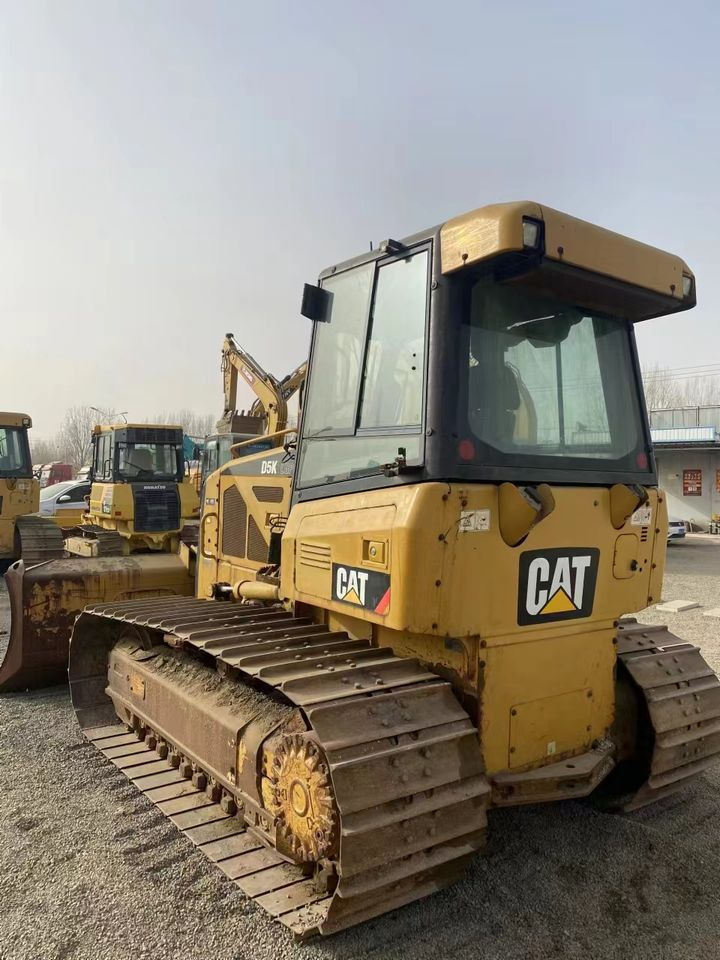Original Used Caterpillar D5K Crawler Bulldozer Mini Dozer Used CAT D5k Dozer for Sale - Бульдозер: фото 3 Original Used Caterpillar D5K Crawler Bulldozer Mini Dozer Used CAT D5k Dozer for Sale - Бульдозер: фото 3