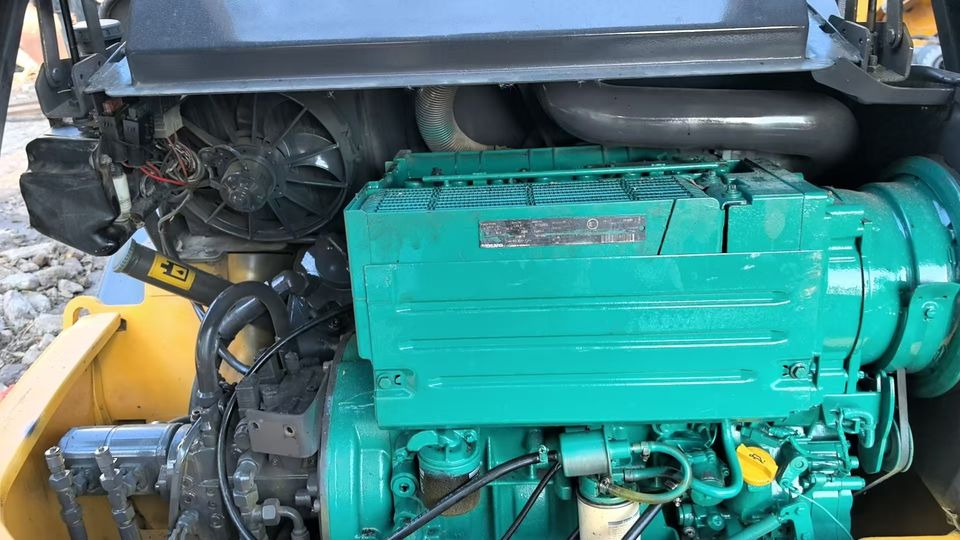 Preferential Price Used Volvo L20F Small Skid Steer Loader Secondhand VOLVO L20f Mini Wheel Loader in Good Condition for Sale - Колёсный погрузчик: фото 4 Preferential Price Used Volvo L20F Small Skid Steer Loader Secondhand VOLVO L20f Mini Wheel Loader in Good Condition for Sale - Колёсный погрузчик: фото 4