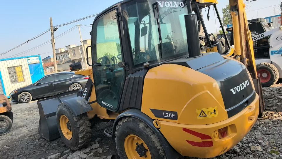 Preferential Price Used Volvo L20F Small Skid Steer Loader Secondhand VOLVO L20f Mini Wheel Loader in Good Condition for Sale - Колёсный погрузчик: фото 2 Preferential Price Used Volvo L20F Small Skid Steer Loader Secondhand VOLVO L20f Mini Wheel Loader in Good Condition for Sale - Колёсный погрузчик: фото 2