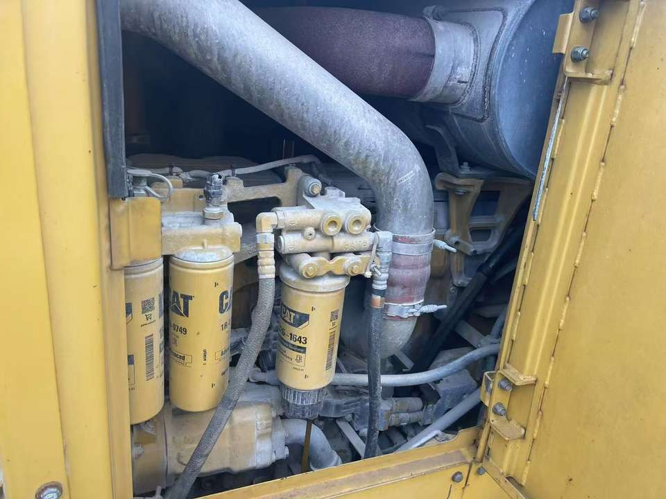 Used Cat Wheel Loader 986H for Sale Caterpillar Wheel Loader 986H in Good Condition - Колёсный погрузчик: фото 5 Used Cat Wheel Loader 986H for Sale Caterpillar Wheel Loader 986H in Good Condition - Колёсный погрузчик: фото 5