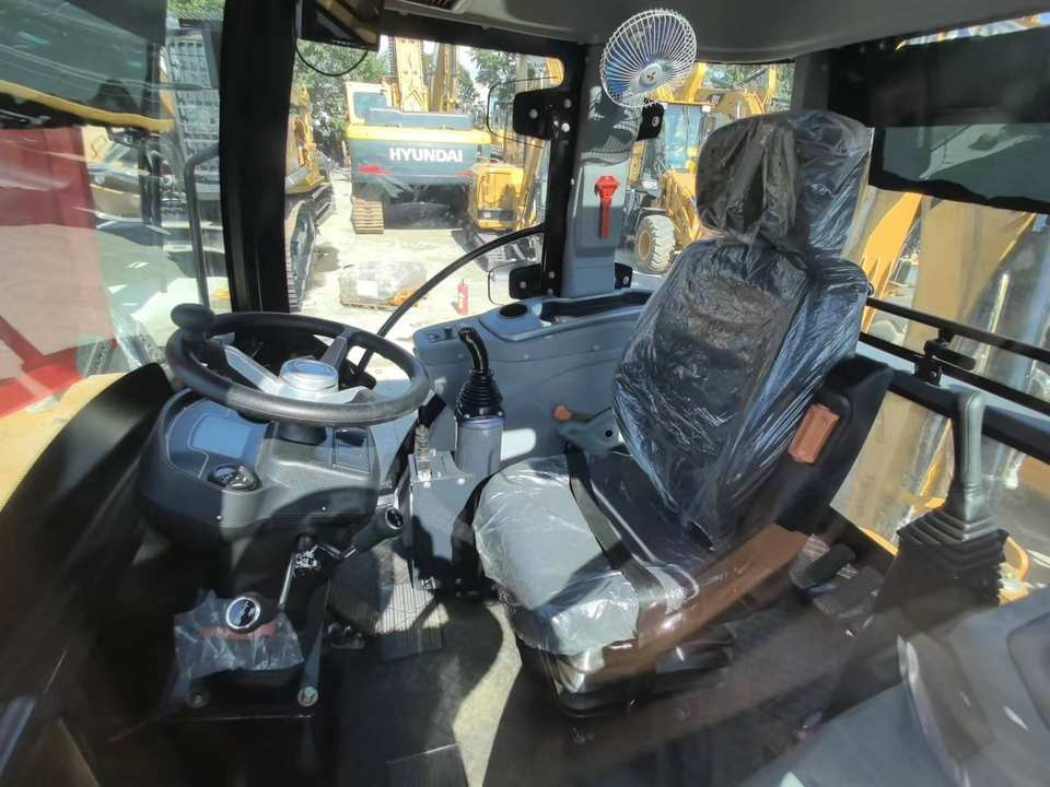 Used Caterpillar 2024 Year Low Hours 420f 420f2 420e 416e Secondhand Cat 420f with 20 Hours in Stock - Экскаватор-погрузчик: фото 4 Used Caterpillar 2024 Year Low Hours 420f 420f2 420e 416e Secondhand Cat 420f with 20 Hours in Stock - Экскаватор-погрузчик: фото 4