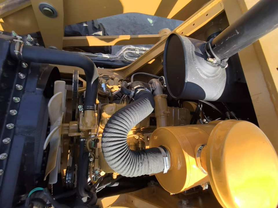 Used Caterpillar 2024 Year Low Hours 420f 420f2 420e 416e Secondhand Cat 420f with 20 Hours in Stock - Экскаватор-погрузчик: фото 5 Used Caterpillar 2024 Year Low Hours 420f 420f2 420e 416e Secondhand Cat 420f with 20 Hours in Stock - Экскаватор-погрузчик: фото 5