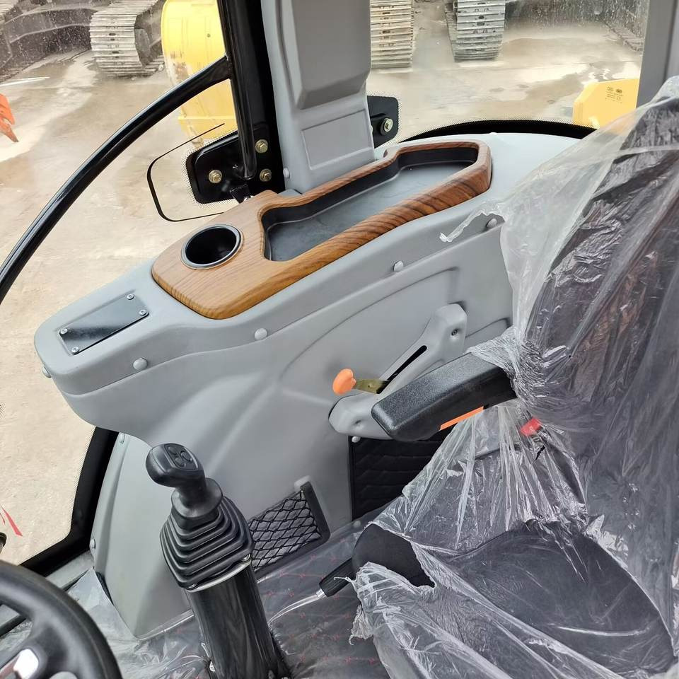 Used Caterpillar CAT 420F 420F2 Backhoe Loader Retro Excavator CAT420F CAT420F2 Cheap Price for Sale - Экскаватор-погрузчик: фото 4 Used Caterpillar CAT 420F 420F2 Backhoe Loader Retro Excavator CAT420F CAT420F2 Cheap Price for Sale - Экскаватор-погрузчик: фото 4