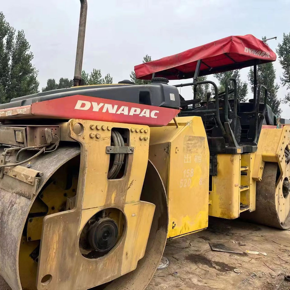 Used Dynapac cc622 Compactor Similar to very cheap CA25D/CA251D Dynapac road rollers for sale CC622 in stock for sale - Дорожный каток: фото 1 Used Dynapac cc622 Compactor Similar to very cheap CA25D/CA251D Dynapac road rollers for sale CC622 in stock for sale - Дорожный каток: фото 1