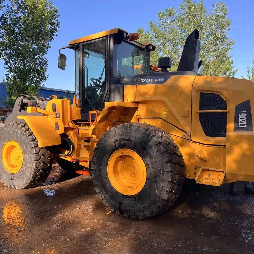 Used Volvo L120GZ 6 Ton Capacity Wheel Loader Available for Sale - Колёсный погрузчик: фото 1 Used Volvo L120GZ 6 Ton Capacity Wheel Loader Available for Sale - Колёсный погрузчик: фото 1