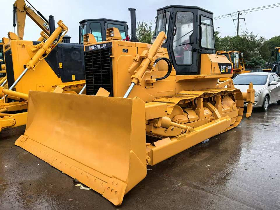 Very Cheap Used CAT D6G2 D6G/D6G2/D6H Bulldozer /Caterpillar D4C D4H D4K Bull Dozer - Бульдозер: фото 2 Very Cheap Used CAT D6G2 D6G/D6G2/D6H Bulldozer /Caterpillar D4C D4H D4K Bull Dozer - Бульдозер: фото 2