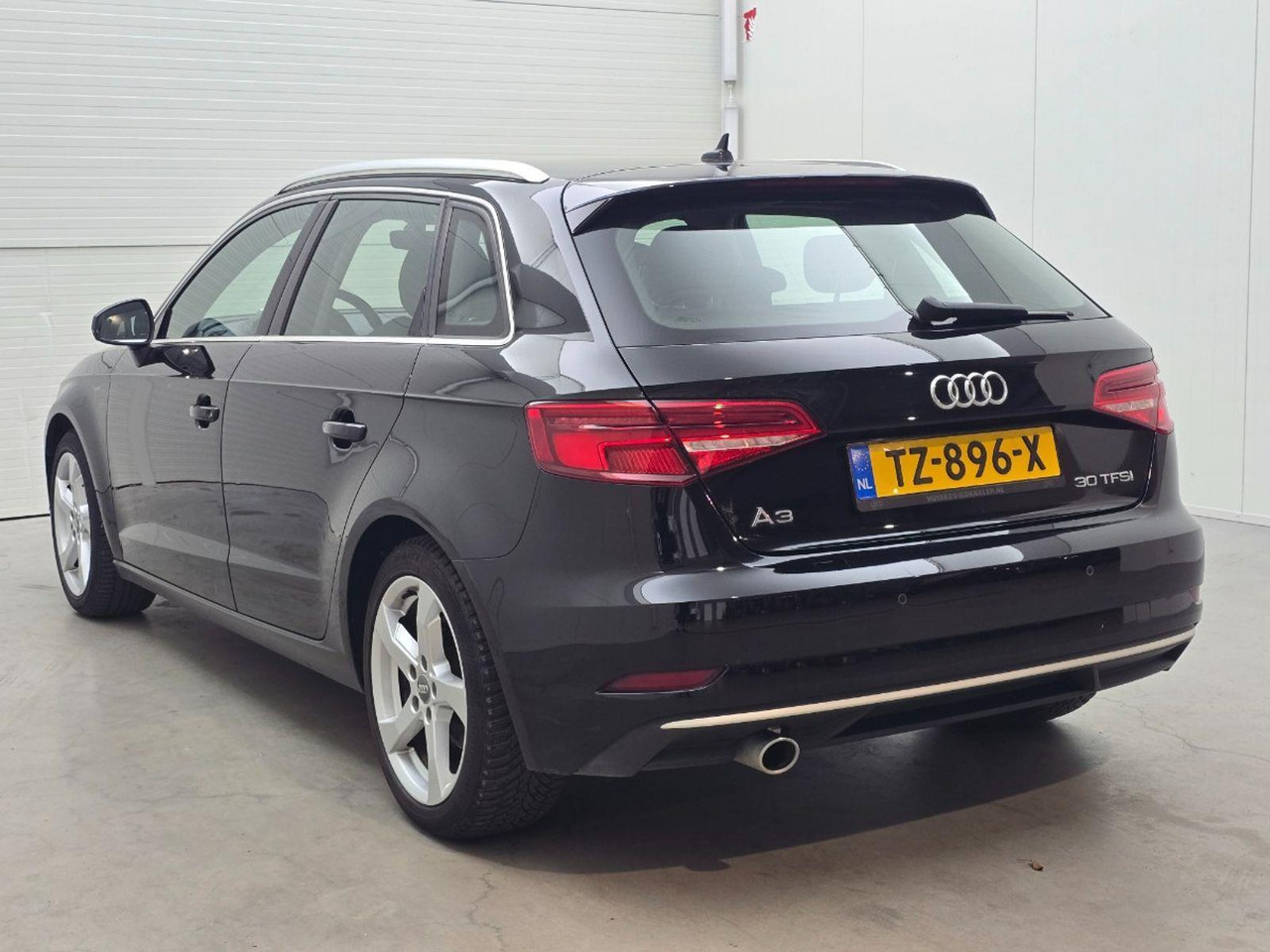 Audi A3 Sportback 30 TFSI Sport Lease Edition | 2018 | 121.664 km | Automaat | TZ896X | NAP: Logisch - Хэтчбек: фото 3 Audi A3 Sportback 30 TFSI Sport Lease Edition | 2018 | 121.664 km | Automaat | TZ896X | NAP: Logisch - Хэтчбек: фото 3