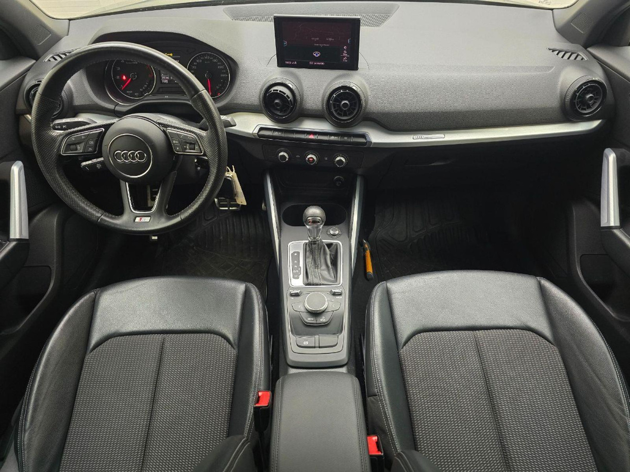 Audi Q2 1.4 TFSI CoD Sport | 2018 | 101.142 km | Automaat | RP368D | NAP: Logisch - Внедорожник: фото 5 Audi Q2 1.4 TFSI CoD Sport | 2018 | 101.142 km | Automaat | RP368D | NAP: Logisch - Внедорожник: фото 5