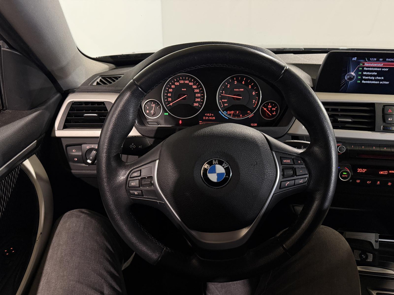 BMW | 4-serie Coupé | 420i Executive Automaat | 2015 | 213.401 km | 2ZGG53 | Logisch - Легковой автомобиль: фото 3 BMW | 4-serie Coupé | 420i Executive Automaat | 2015 | 213.401 km | 2ZGG53 | Logisch - Легковой автомобиль: фото 3