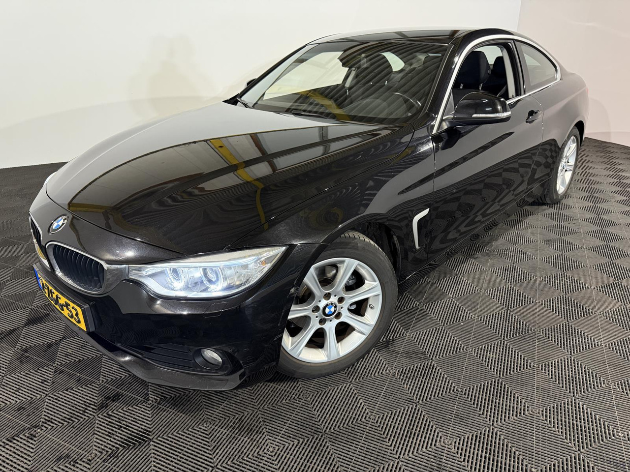 BMW | 4-serie Coupé | 420i Executive Automaat | 2015 | 213.401 km | 2ZGG53 | Logisch - Легковой автомобиль: фото 1 BMW | 4-serie Coupé | 420i Executive Automaat | 2015 | 213.401 km | 2ZGG53 | Logisch - Легковой автомобиль: фото 1